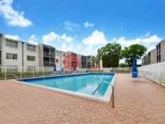 美国佛罗里达州迈阿密的公寓，14195 SW 87th St Unit# B301，编号77447404