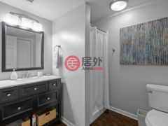美国密苏里州堪萨斯城的独栋别墅，8426 North Winfield Avenue，编号77670360